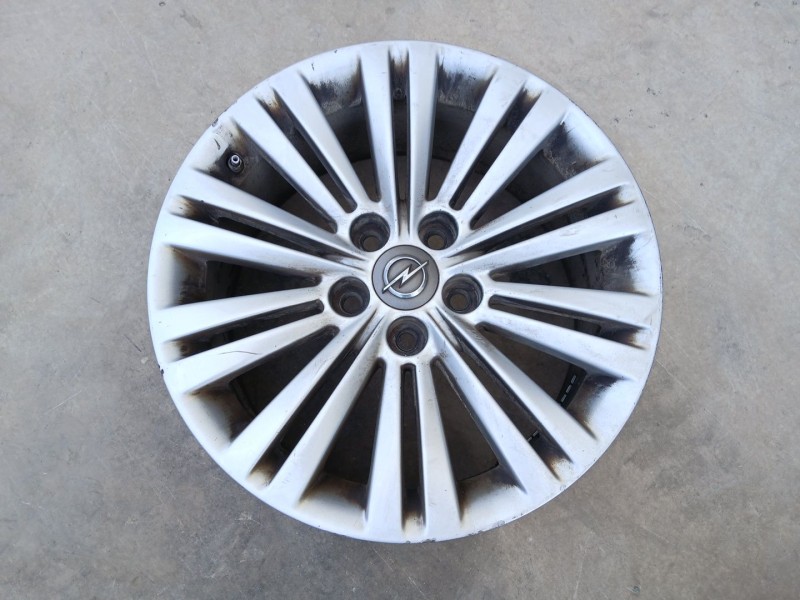 Recambio de llanta para opel insignia sports tourer 2.0 16v cdti referencia OEM IAM 0P095 X1 18 PULGADAS