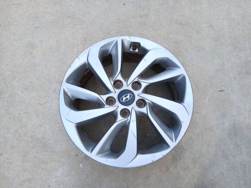 Recambio de llanta para hyundai tucson 25 aniversario 4x2 referencia OEM IAM 52910D7210 X1 17 PULGADAS