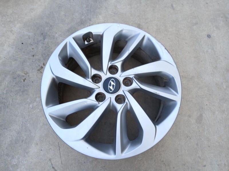 Recambio de llanta para hyundai tucson 25 aniversario 4x2 referencia OEM IAM 52910D7210 X1 17 PULGADAS