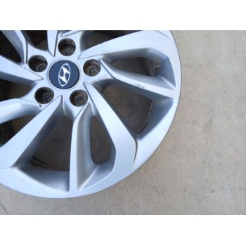 Recambio de llanta para hyundai tucson 25 aniversario 4x2 referencia OEM IAM 52910D7210 X1 17 PULGADAS