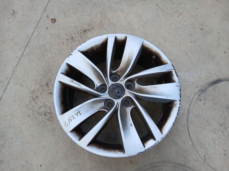 Recambio de llanta para opel insignia berlina excellence referencia OEM IAM 0P065K3 X1 18 PULGADAS
