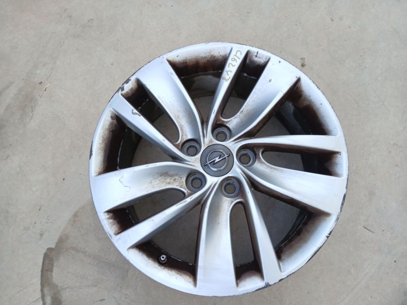 Recambio de llanta para opel insignia berlina excellence referencia OEM IAM 0P065K3 X1 18 PULGADAS