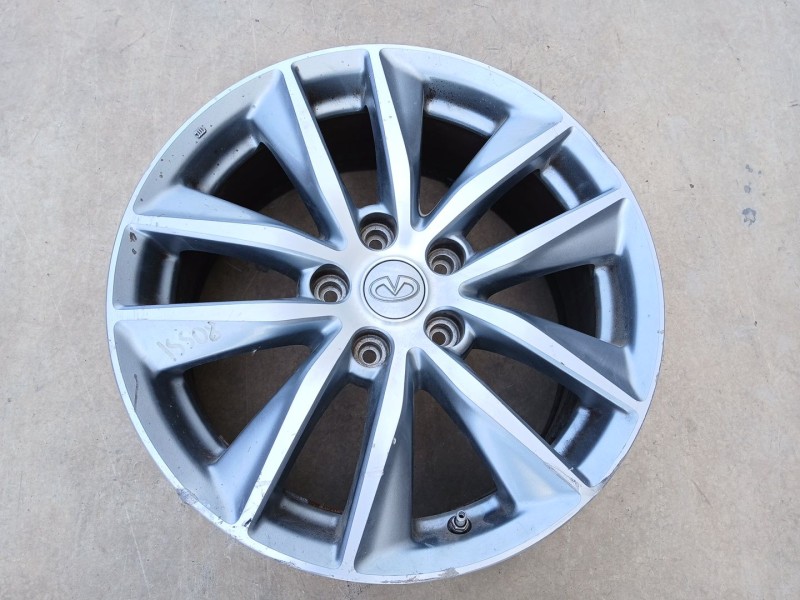 Recambio de llanta para infiniti q50 2.2 diesel cat referencia OEM IAM 4GA3A X1 17 PULGADAS