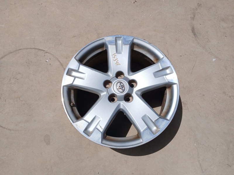 Recambio de llanta para toyota rav 4 (a3) 2.2 d-cat referencia OEM IAM 4261142270 X1 18 PULGADAS