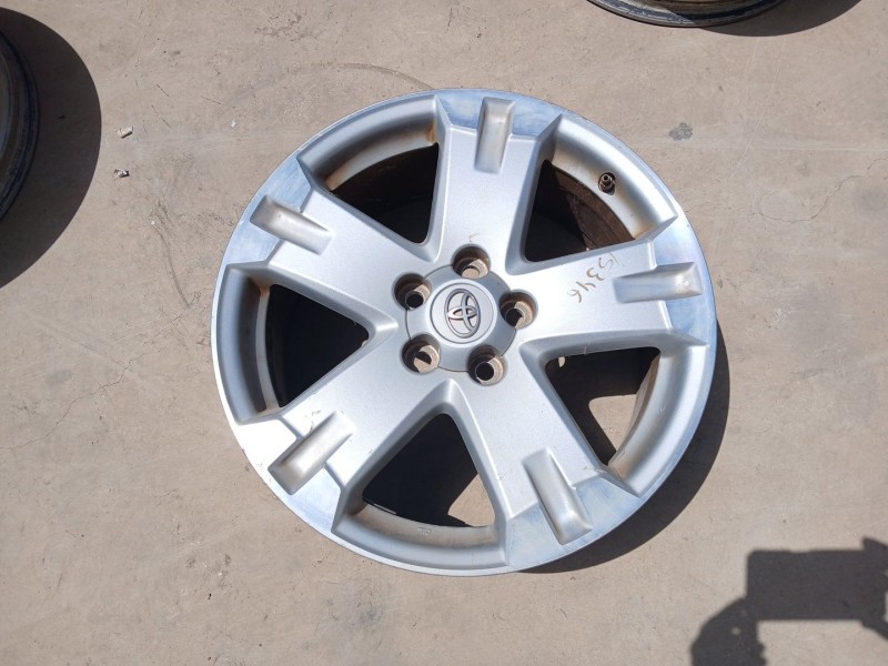 Recambio de llanta para toyota rav 4 (a3) 2.2 d-cat referencia OEM IAM 4261142270 X1 18 PULGADAS