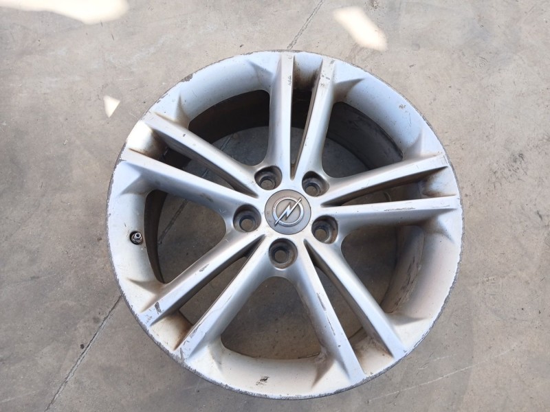 Recambio de llanta para opel insignia berlina sport 4x4 referencia OEM IAM 03UYD X1 18 PULGADAS