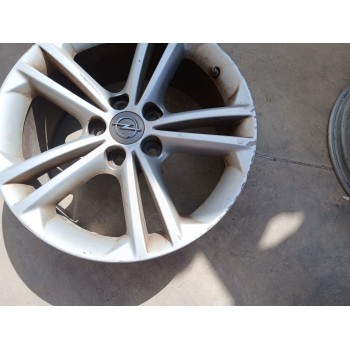 Recambio de llanta para opel insignia berlina sport 4x4 referencia OEM IAM 03UYD X1 18 PULGADAS