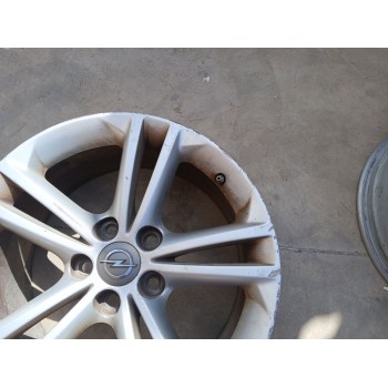 Recambio de llanta para opel insignia berlina sport 4x4 referencia OEM IAM 03UYD X1 18 PULGADAS