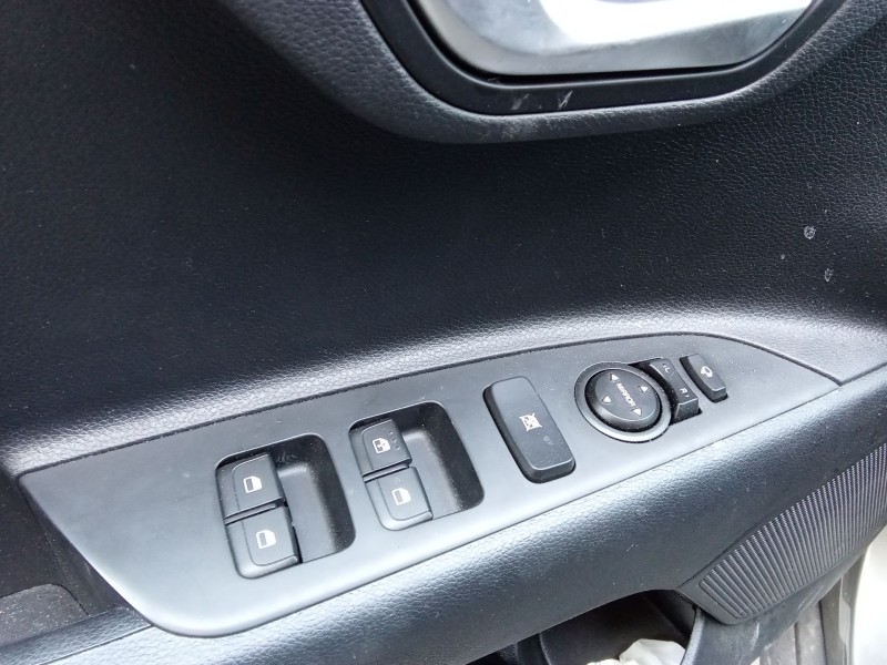 Recambio de mando elevalunas delantero izquierdo para kia stonic (yb) 1.0 t-gdi referencia OEM IAM 93570h8000wk  