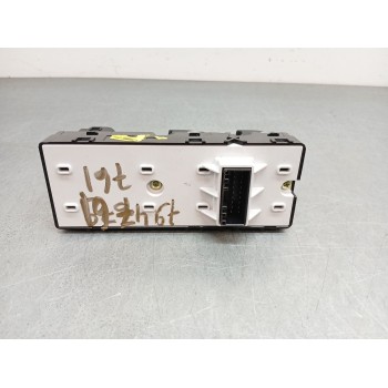 Recambio de mando elevalunas delantero izquierdo para kia stonic (yb) 1.4 cvvt referencia OEM IAM 93571H8200  