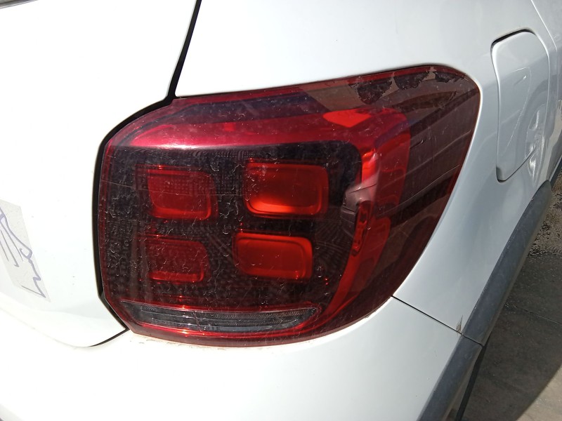 Recambio de piloto trasero derecho para dacia sandero ii (b8_) tce 90 (b8m1, b8ma) referencia OEM IAM 265506669R  
