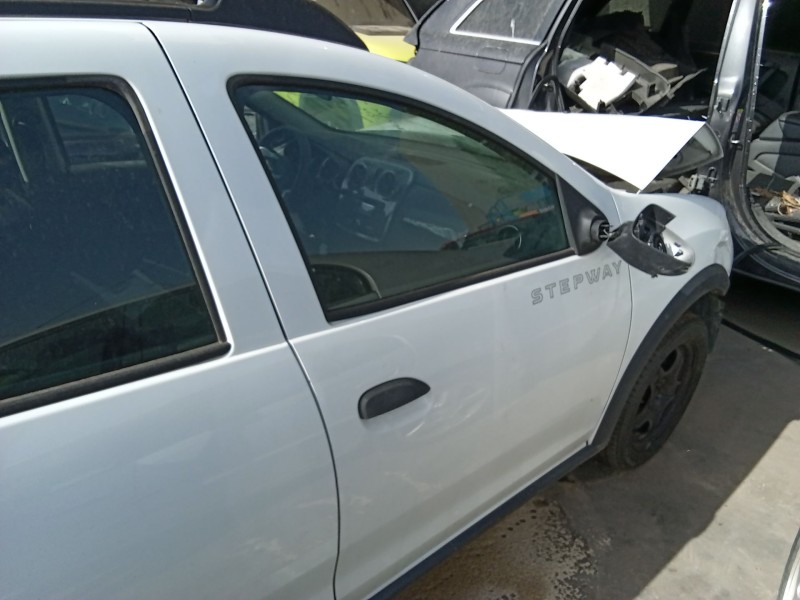 Recambio de puerta delantera derecha para dacia sandero ii (b8_) tce 90 (b8m1, b8ma) referencia OEM IAM 801007952R  
