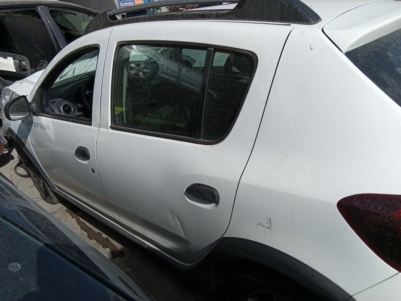 Recambio de puerta trasera izquierda para dacia sandero ii (b8_) tce 90 (b8m1, b8ma) referencia OEM IAM 821017625R  