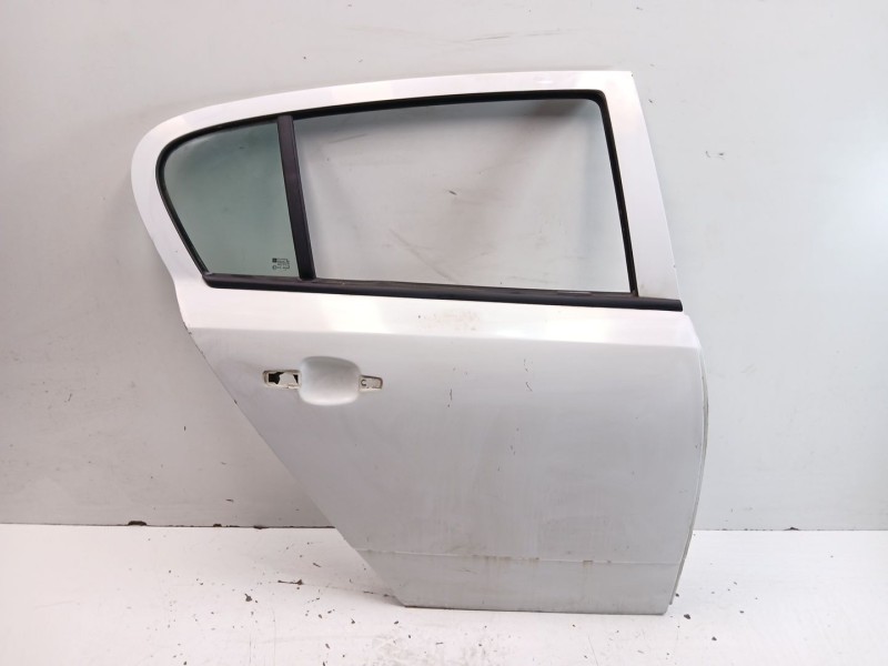 Recambio de puerta trasera derecha para opel astra h berlina enjoy referencia OEM IAM  BLANCA 