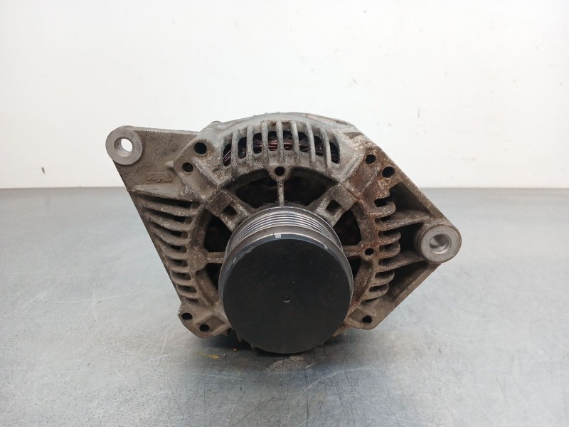Recambio de alternador para renault megane i fase 2 berlina (ba0) 1.9 d rt referencia OEM IAM 7700431943  