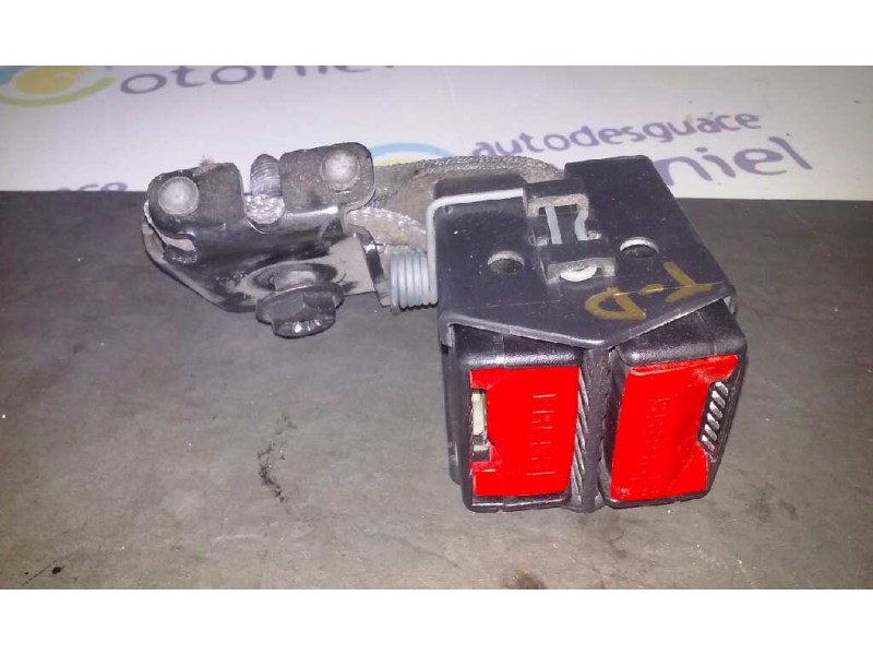 Recambio de enganche cinturon para renault clio ii fase i (b/cbo) 1.2 referencia OEM IAM   TRASERO DERECHO