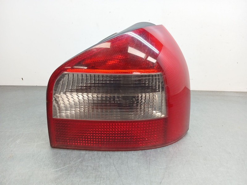Recambio de piloto trasero derecho para audi a3 (8l1) 1.9 tdi referencia OEM IAM 8L0945096C  