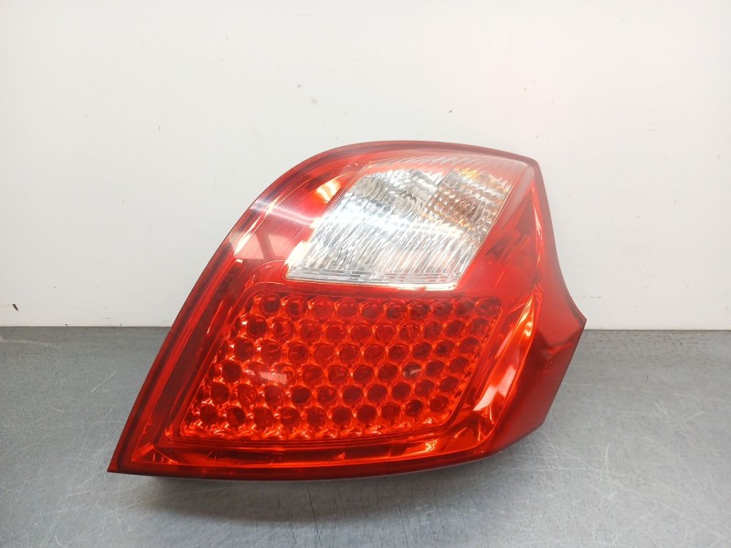 Recambio de piloto trasero izquierdo para kia cee´d hatchback (ed) 1.6 crdi 115 referencia OEM IAM 924011H000  