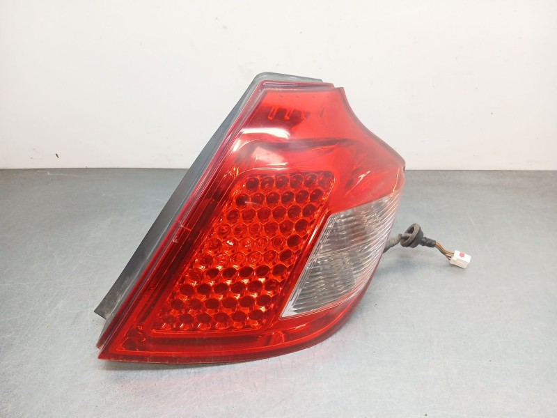 Recambio de piloto trasero derecho para kia cee´d hatchback (ed) 1.6 crdi 115 referencia OEM IAM 924021H000  
