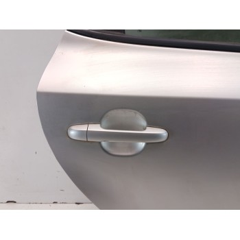 Recambio de puerta trasera derecha para kia ceed (cd) 1.6 crdi 136 referencia OEM IAM 77004J7000  