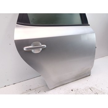 Recambio de puerta trasera derecha para kia ceed (cd) 1.6 crdi 136 referencia OEM IAM 77004J7000  