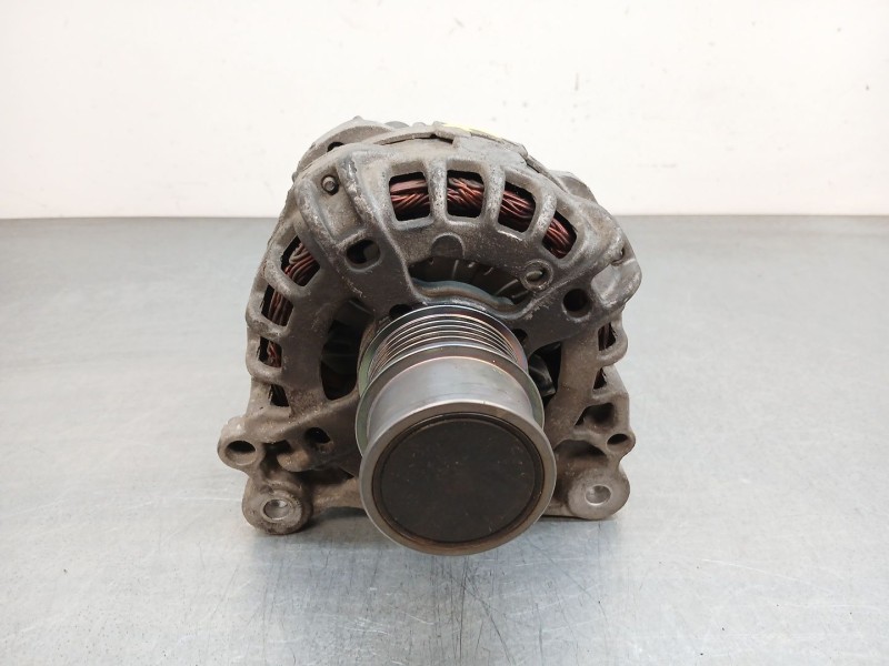 Recambio de alternador para seat ibiza iv st (6j8, 6p8) 1.2 tsi referencia OEM IAM 04E903015H / 04E903015HX 04e9030221m 