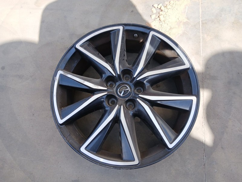 Recambio de llanta para mazda cx-5 (kf) 2.0 referencia OEM IAM 9965117090 X1 19 PULGADAS