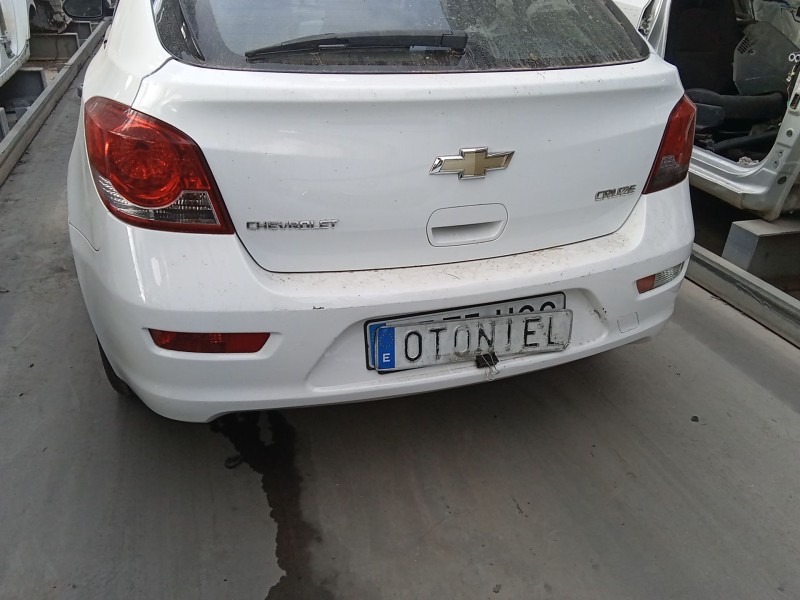 Recambio de paragolpes trasero para chevrolet cruze (j300) 1.6 referencia OEM IAM 95404332  