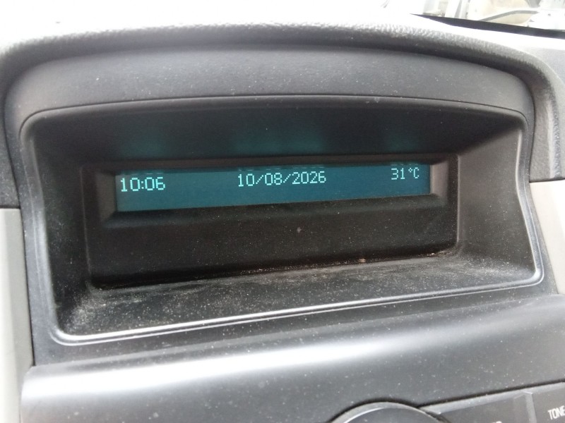 Recambio de display para chevrolet cruze (j300) 1.6 referencia OEM IAM 95192267  