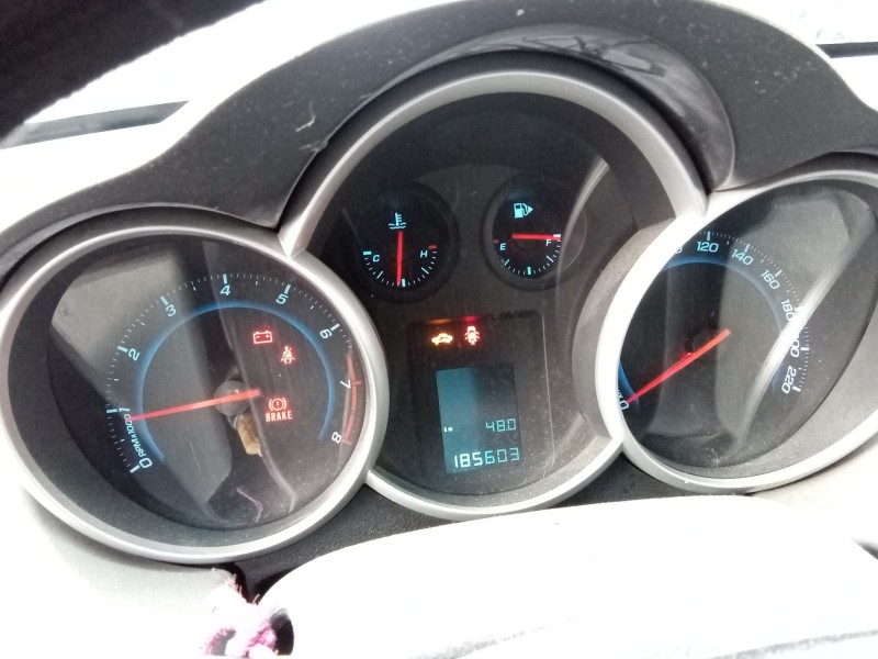 Recambio de cuadro instrumentos para chevrolet cruze (j300) 1.6 referencia OEM IAM 95472851  