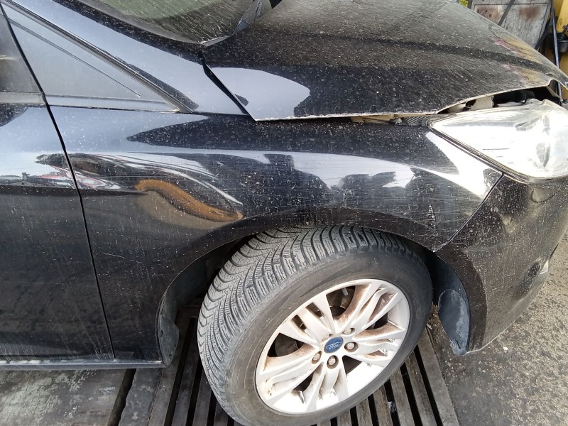 Recambio de aleta delantera derecha para ford focus iii 1.6 ti referencia OEM IAM 2171302  