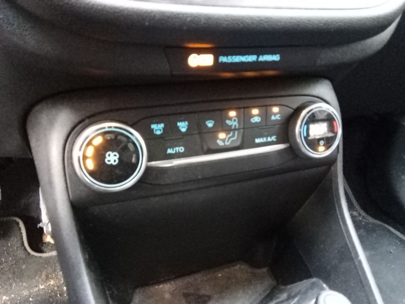 Recambio de mando calefaccion / aire acondicionado para ford fiesta vii (hj, hf) 1.5 tdci referencia OEM IAM 2592187  
