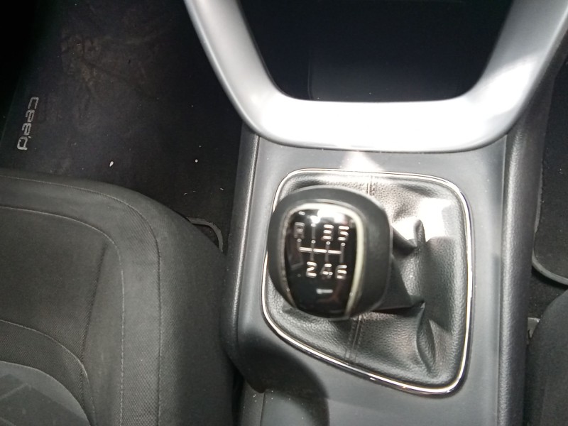Recambio de caja cambios para kia cee´d (jd) 1.4 crdi 90 referencia OEM IAM 4300032904  