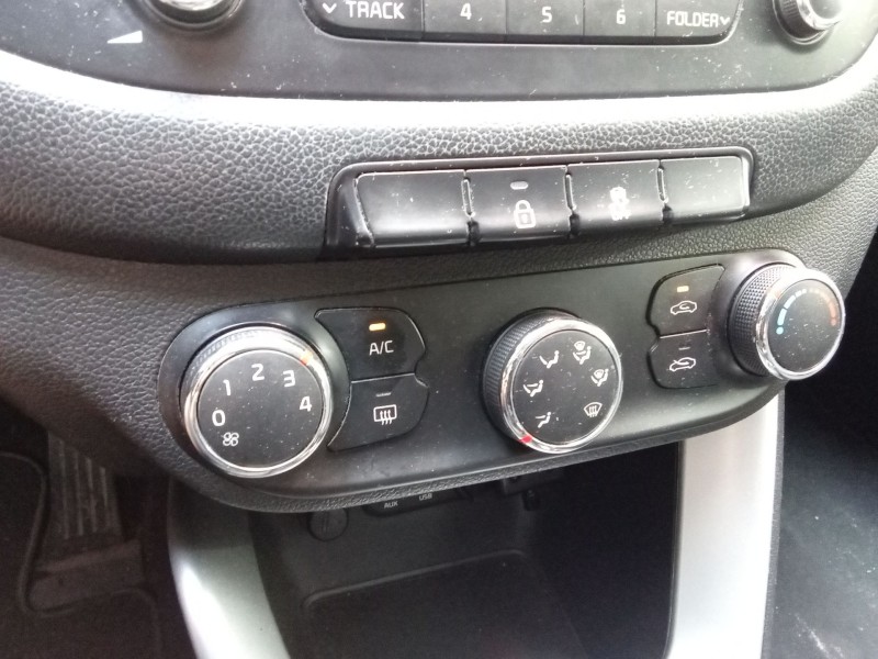 Recambio de mando calefaccion / aire acondicionado para kia cee´d (jd) 1.4 crdi 90 referencia OEM IAM 97250A2010WK  