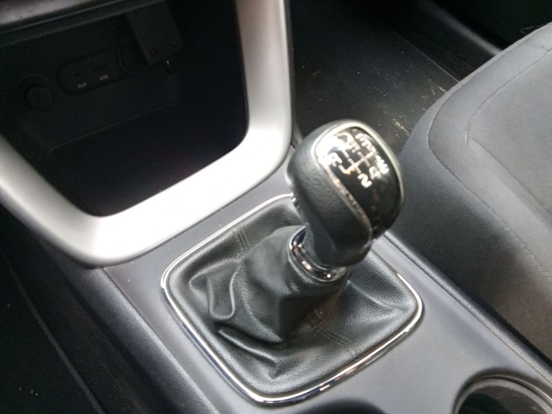 Recambio de palanca cambio para kia cee´d (jd) 1.4 crdi 90 referencia OEM IAM 43720A2100 / 43700A2300WK  
