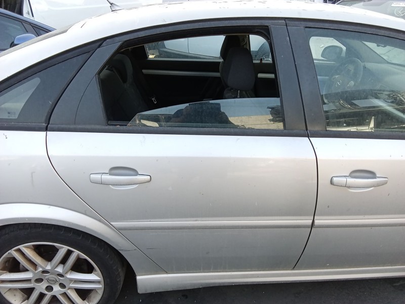 Recambio de puerta trasera derecha para opel vectra c gts (z02) 1.9 cdti (f68) referencia OEM IAM 93175840  