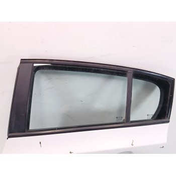 Recambio de puerta trasera izquierda para chevrolet cruze (j300) 1.6 referencia OEM IAM 95476404  