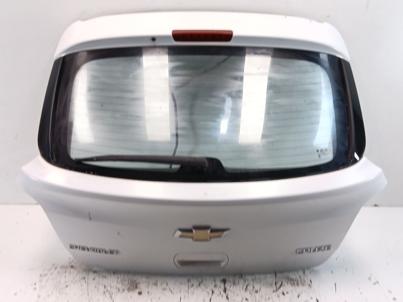 Recambio de porton trasero para chevrolet cruze (j300) 1.6 referencia OEM IAM 95268891  