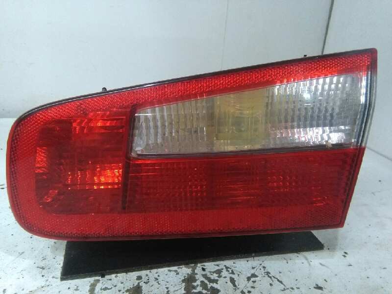 Recambio de piloto trasero derecho interior para renault laguna ii (bg0) 1.6 referencia OEM IAM 8200002476  INTERIOR