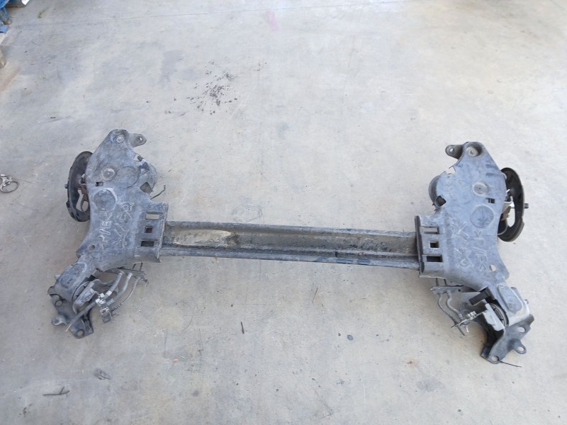 Recambio de puente trasero para renault megane iv berlina 5p experience referencia OEM IAM  FRENO DISCO 5 TORNILLOS ABS