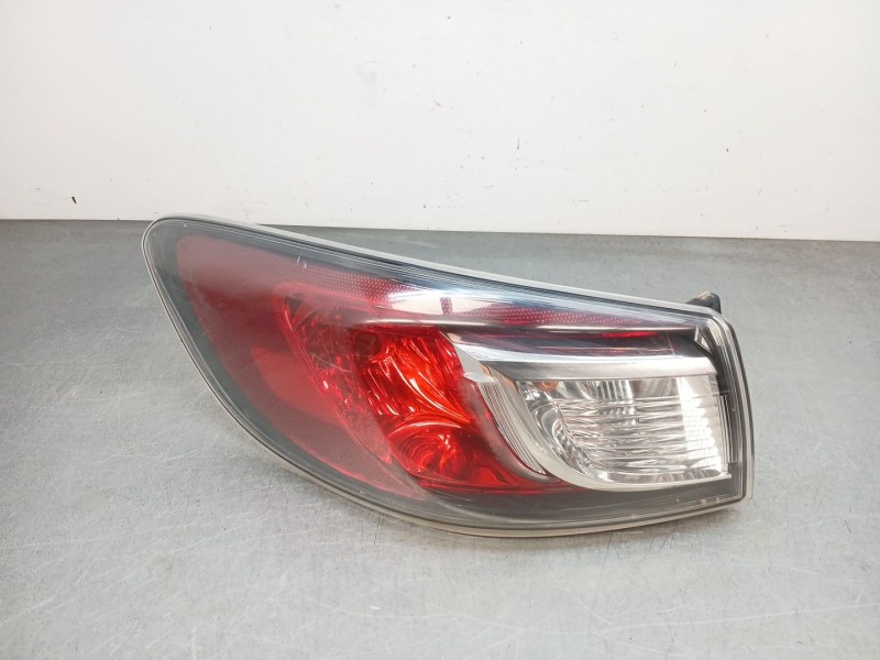 Recambio de piloto trasero izquierdo para mazda 3 sedán (bl) 1.6 mzr cd (bl12) referencia OEM IAM BBP251160E  