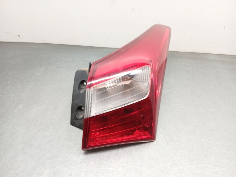 Recambio de piloto trasero derecho para hyundai i30 (gd) 1.4 crdi referencia OEM IAM 92420A5020 / 92402A5020  