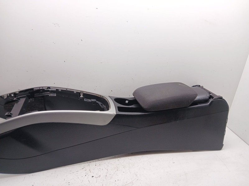 Recambio de apoyabrazos central para audi a4 b8 avant (8k5) 2.0 tdi referencia OEM IAM 8k0864981d  