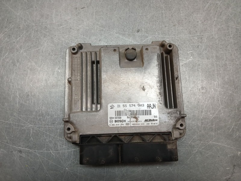 Recambio de centralita motor uce para opel insignia berlina 2.0 cdti cat referencia OEM IAM 0281016704  