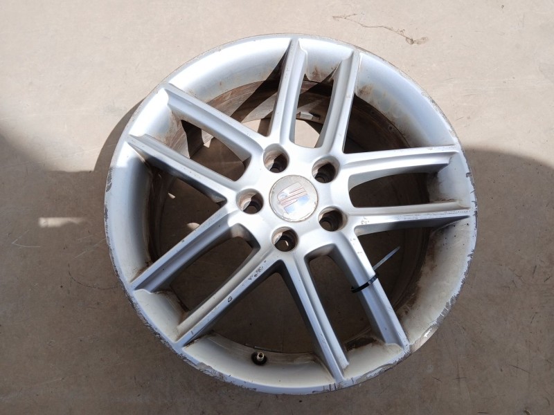 Recambio de llanta para seat exeo (3r2) 2.0 tdi referencia OEM IAM 3R0601025A X1 17 PULGADAS