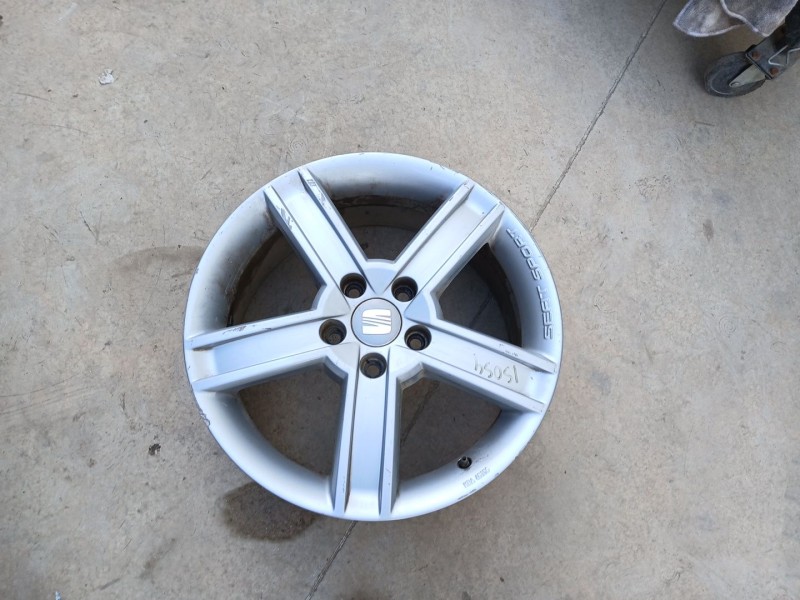 Recambio de llanta para seat leon (1p1) reference copa referencia OEM IAM 1P0071490 X1 17 PULGADAS