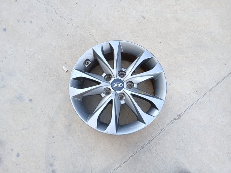 Recambio de llanta para hyundai ix35 sle 2wd referencia OEM IAM 529102Y510 X1 16 PULGADAS
