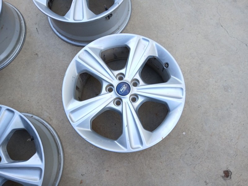 Recambio de llanta para ford kuga (cbs) titanium referencia OEM IAM CJ5C1007B2B X1 17 PULGADAS