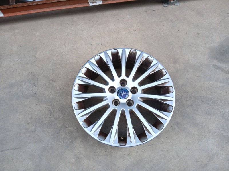 Recambio de llanta para ford focus iii sedán 1.6 tdci referencia OEM IAM BM5J10076GBI X1 17 PULGADAS