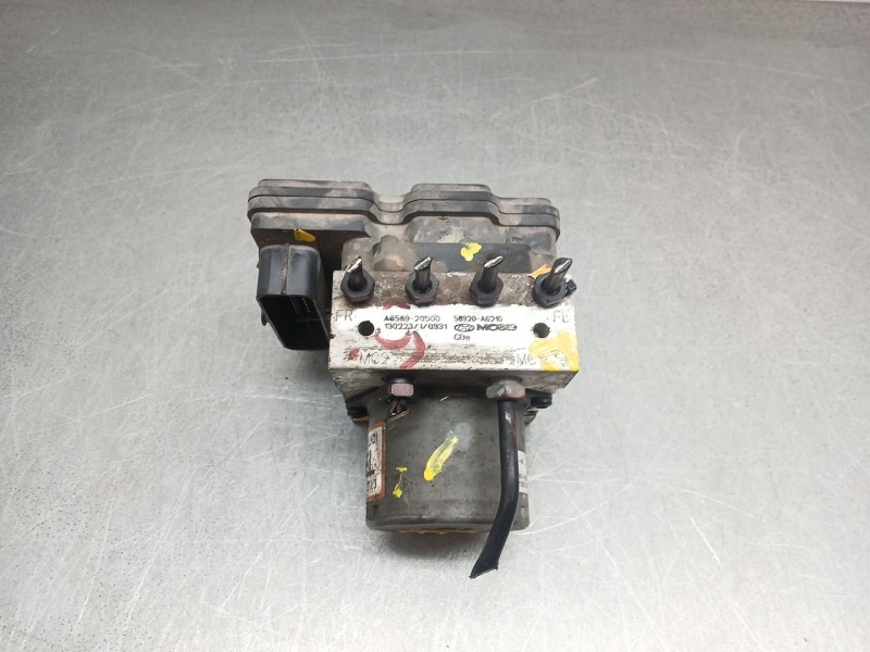 Recambio de abs para hyundai i30 (gd) 1.4 crdi referencia OEM IAM 58920A6110 a658920500 58920a6210